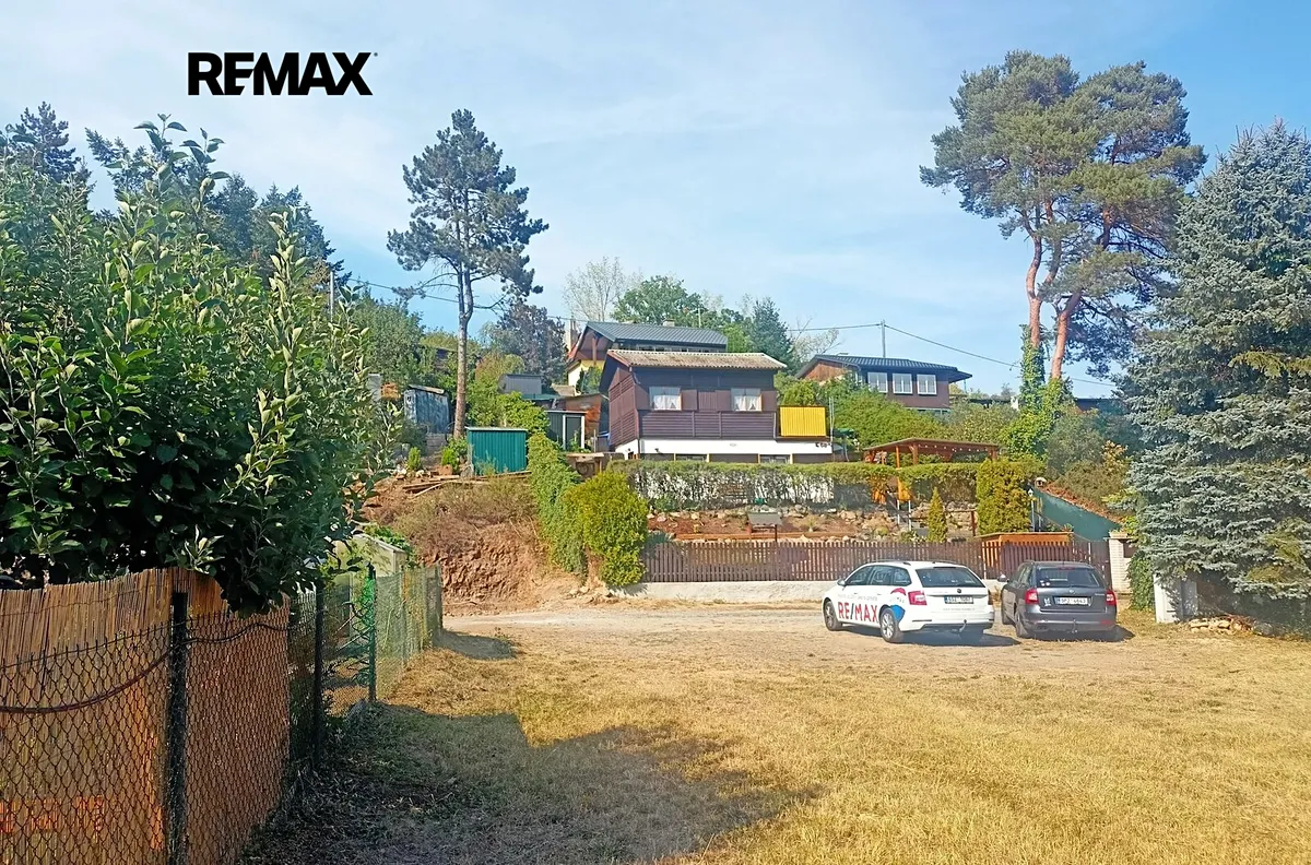 Prodej stavebního pozemku 422 m²